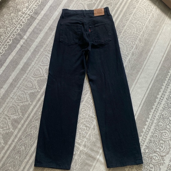 Levi’s Premium Ribcage Straight Ankle Denim in Black Sprout - Picture 11 of 16